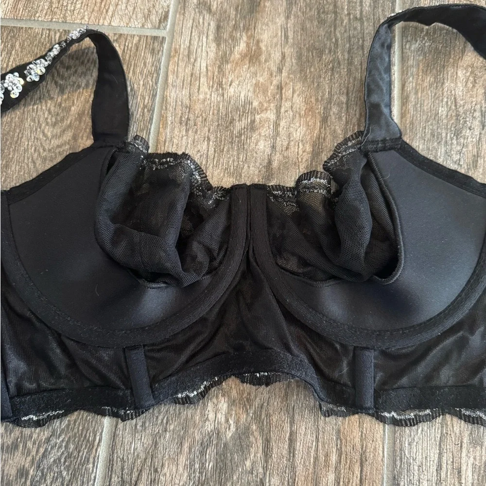 Victoria's Secret Dream Angels unlined demi bra in black lace 36D
